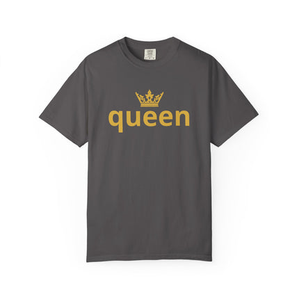 👑 Queen Statement Tee – Minimalist Royal Vibes